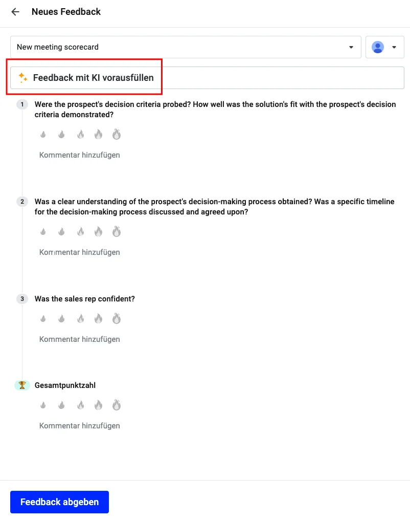 Scorecard-Formular „Neues Feedback“ mit hervorgehobener Schaltfläche „Feedback mit KI vorausfüllen“